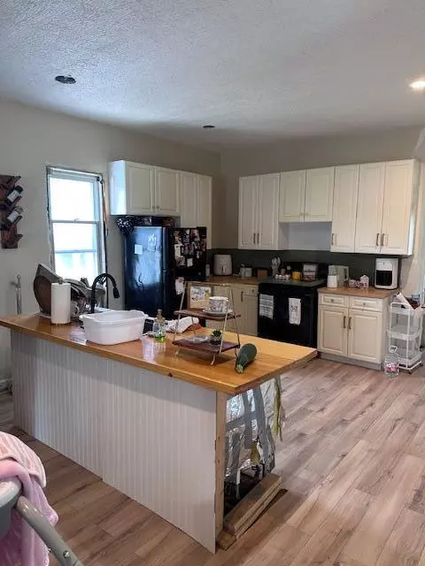 Crooksville, OH 43731,219 Mckeever Street