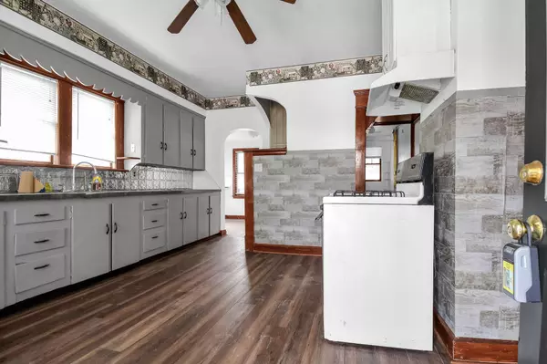 Mansfield, OH 44902,11 Hoffer Avenue