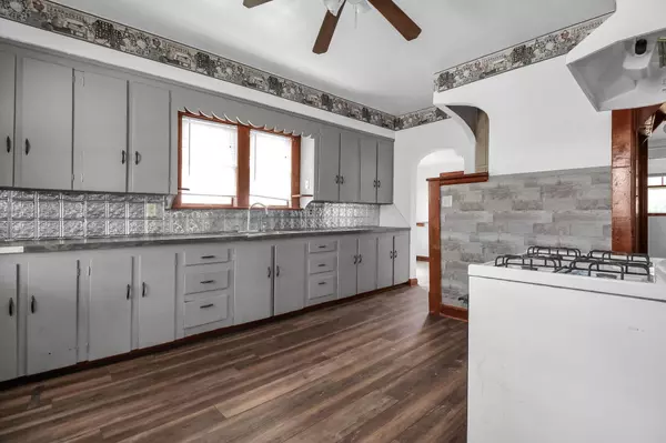 Mansfield, OH 44902,11 Hoffer Avenue