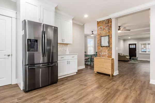 Columbus, OH 43222,103 W Park Avenue