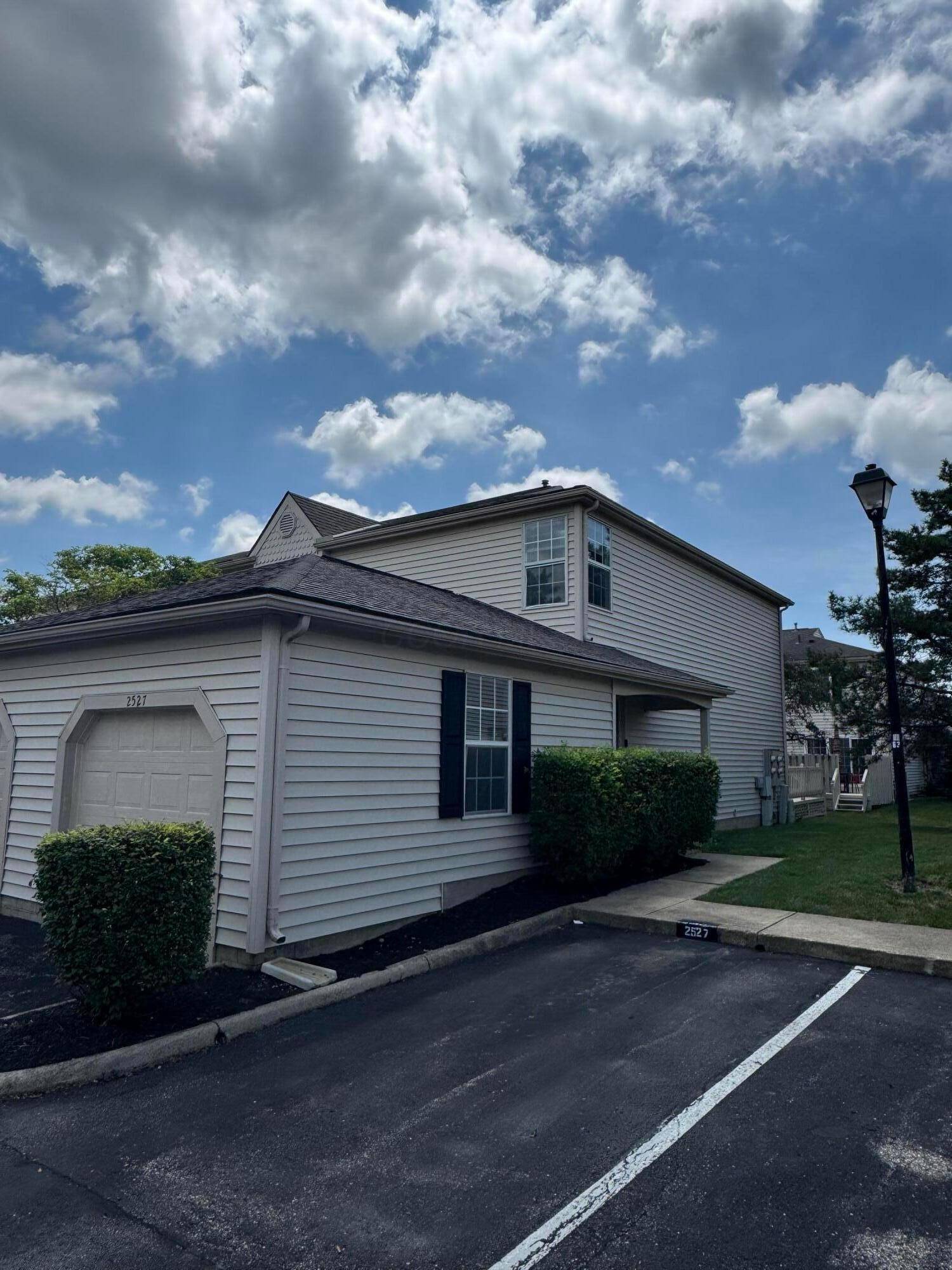 2527 Maxim Lane #40D, Columbus, OH 43235