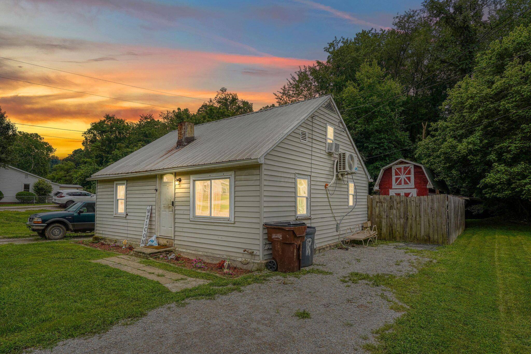 1233 Ohio Avenue, Logan, OH 43138