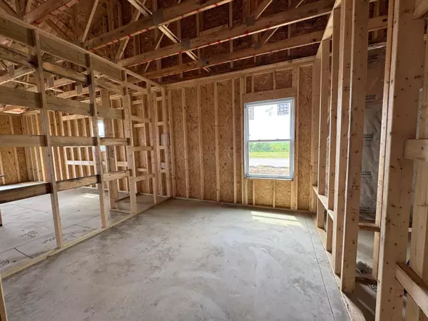 Commercial Point, OH 43116,486 Creekside Drive