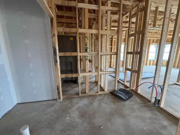 Commercial Point, OH 43116,486 Creekside Drive