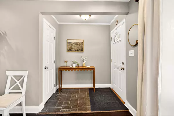 Upper Arlington, OH 43221,2069 Ridgecliff Road