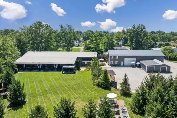 Mount Sterling, OH 43143,8 E 3rd Avenue