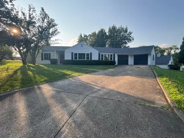 2655 E Ridgewood Circle, Zanesville, OH 43701