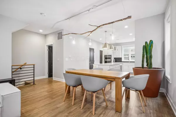 Columbus, OH 43201,1233 Cromartie Lane