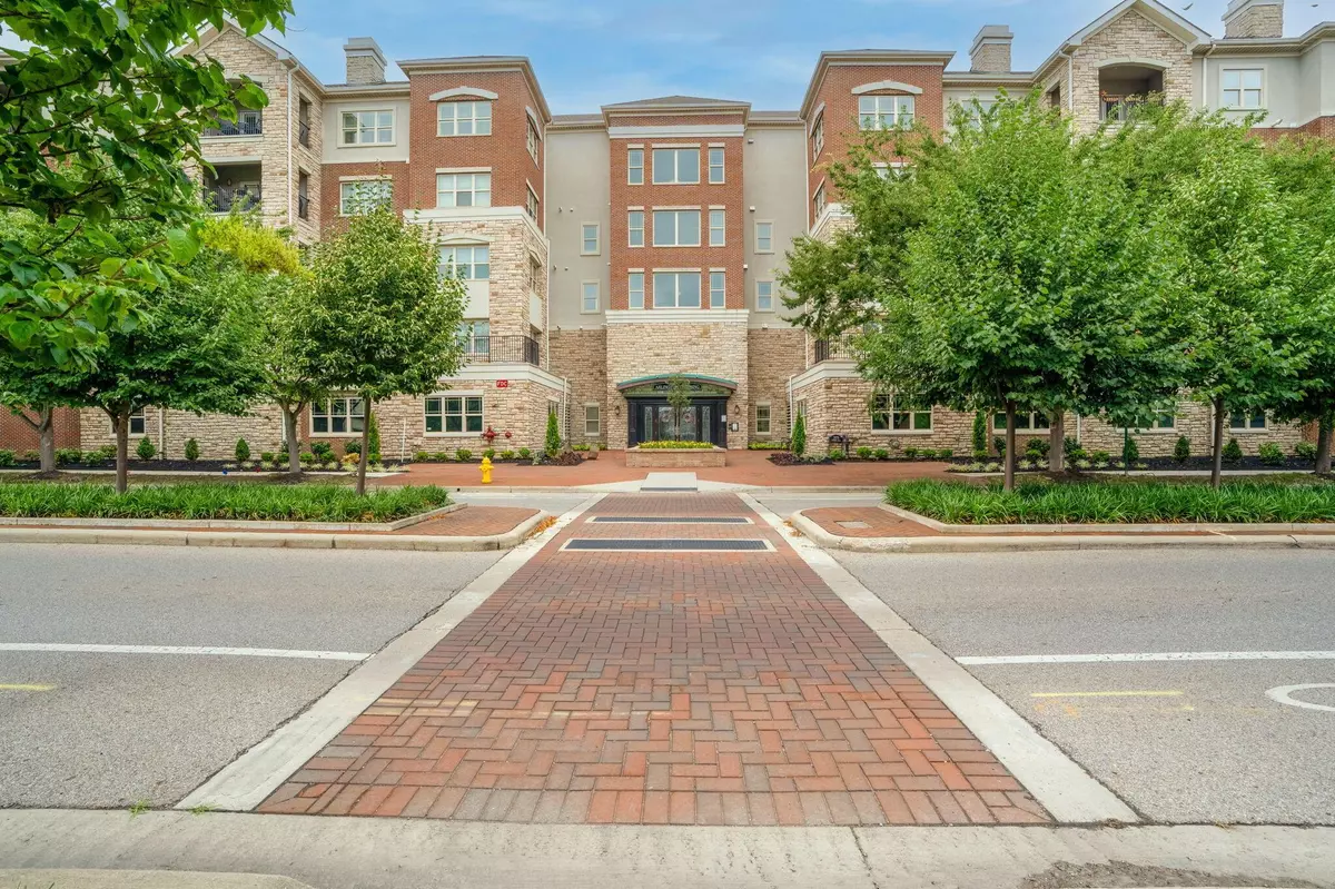 Columbus, OH 43221,3175 Tremont Road #404