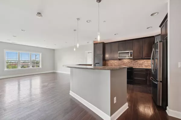 Columbus, OH 43221,3175 Tremont Road #404