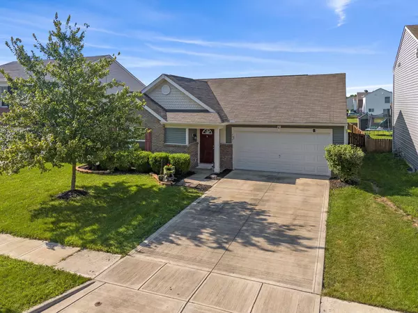 7561 Maple Trunk Drive, Canal Winchester, OH 43110