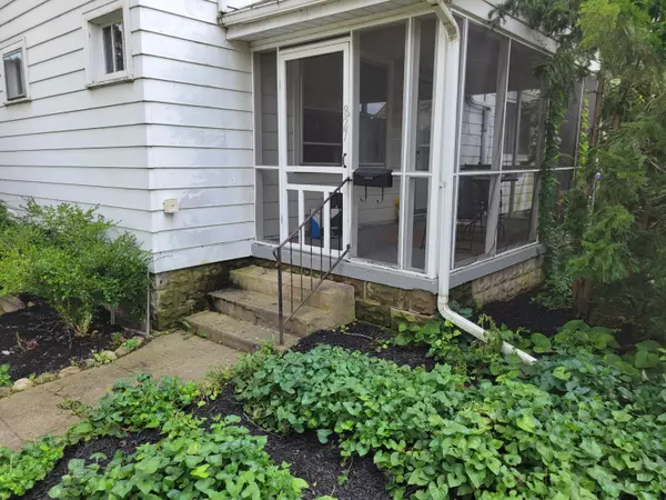 Columbus, OH 43212,823827 Timberman Road