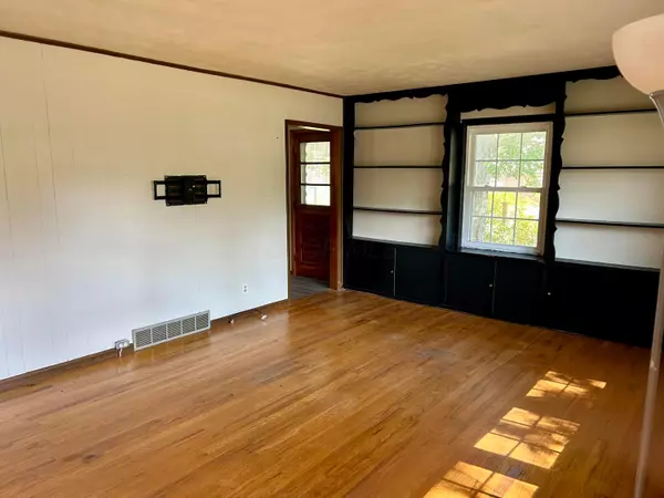 Lancaster, OH 43130,303 Spring Street