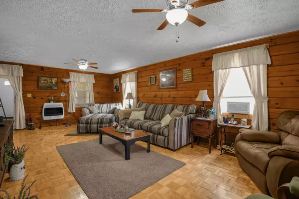 Frankfort, OH 45628,2371 Owl Creek Road