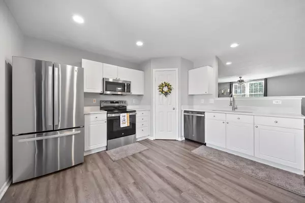 New Albany, OH 43054,5885 New Albany Road #20