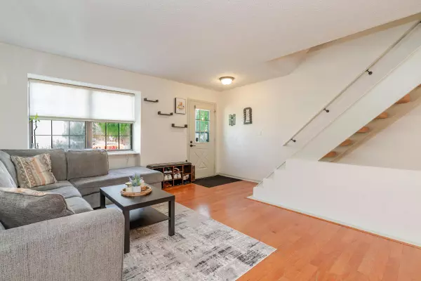 Columbus, OH 43085,875 Soramill Lane #4A