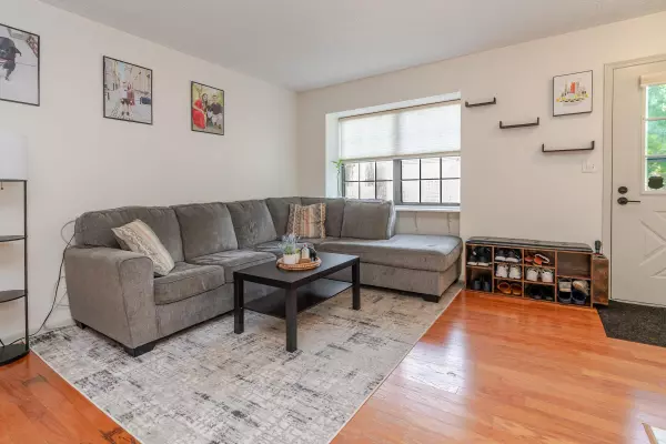 Columbus, OH 43085,875 Soramill Lane #4A