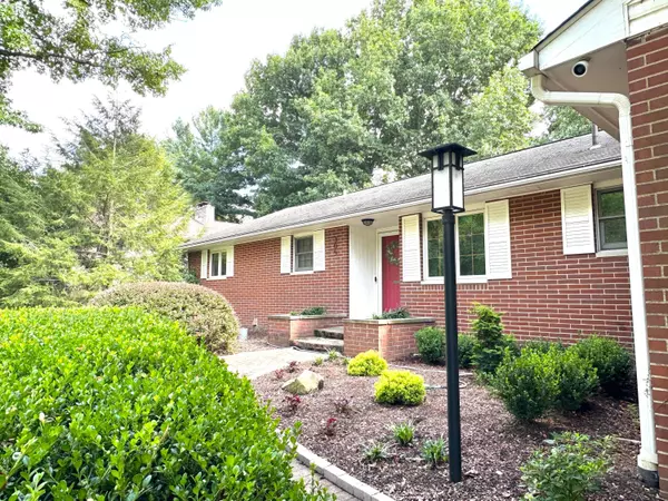 Worthington, OH 43085,305 W New England Avenue