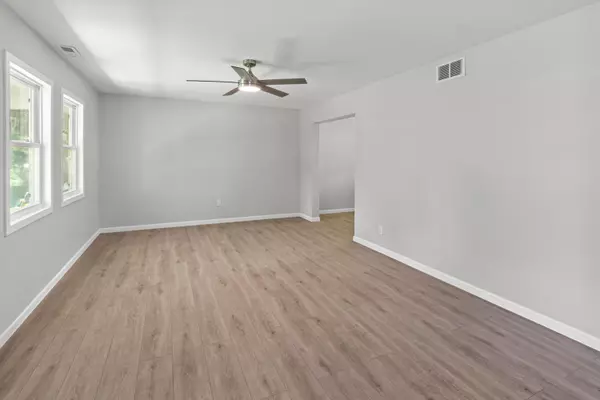 Columbus, OH 43207,5311 Edgeview Road