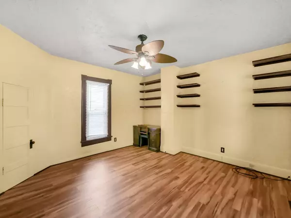 Pataskala, OH 43062,164 W Mill Street