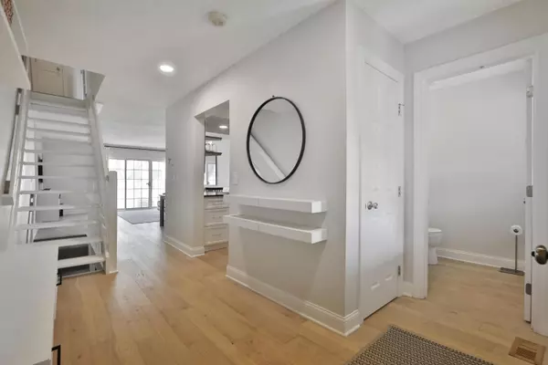 Columbus, OH 43235,5355 Firebush Lane #100B