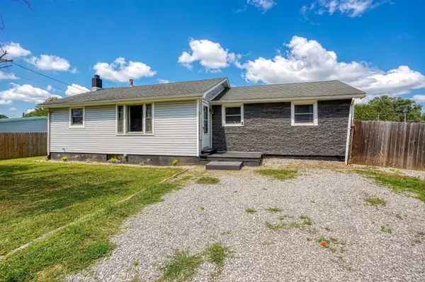 471 Woods Lane, Richmond Dale, OH 45673