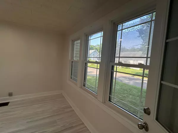 Jackson, OH 45640,17 Payne Street