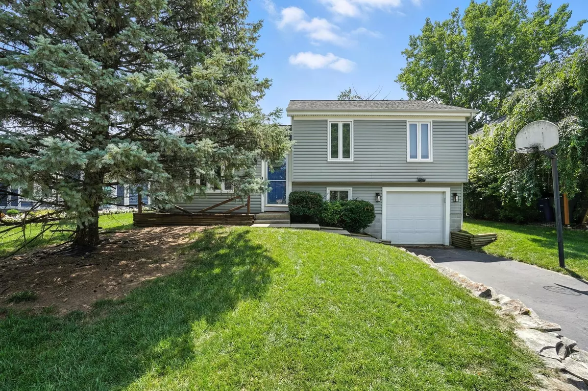 Columbus, OH 43235,1735 Gardenstone Drive