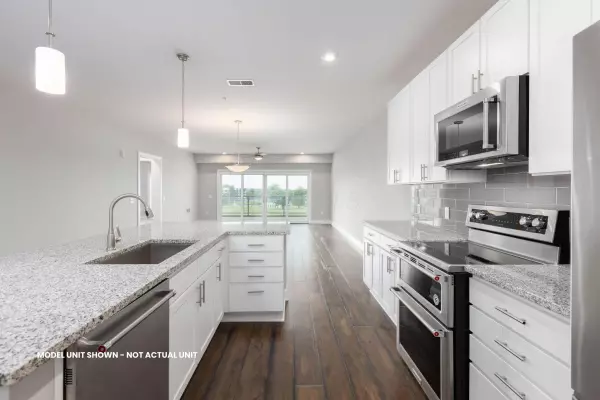 Westerville, OH 43081,5177 Highpointe Lakes Drive #9204