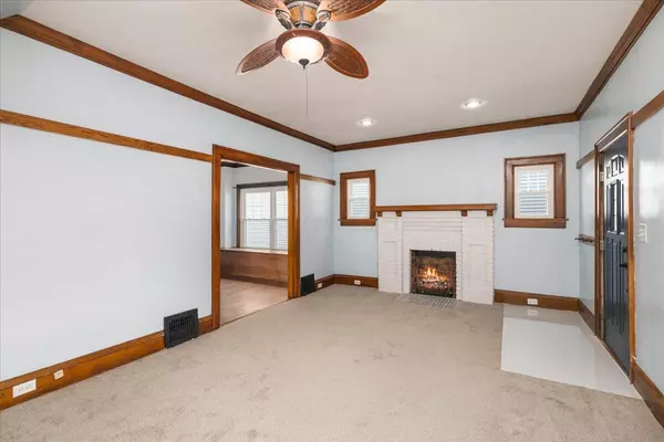 Hebron, OH 43025,106 Newark Street