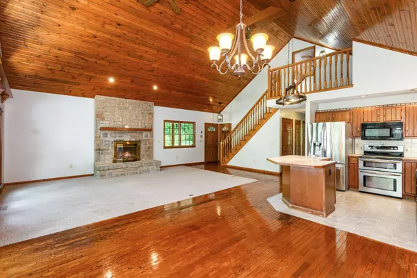 Lancaster, OH 43130,1859 Becks Knob Road