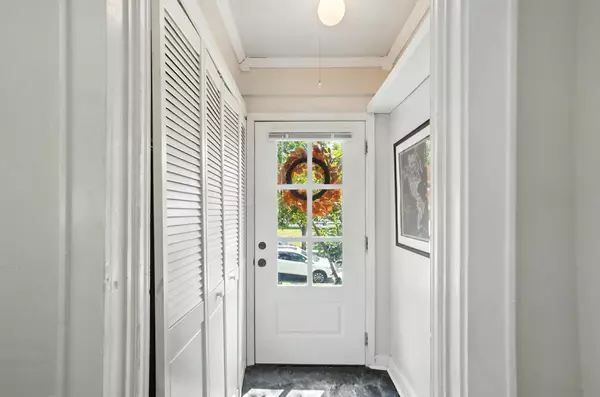 Columbus, OH 43202,94 E Como Avenue