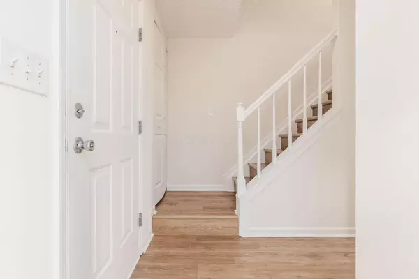 Powell, OH 43065,8407 Covered Wagon Court