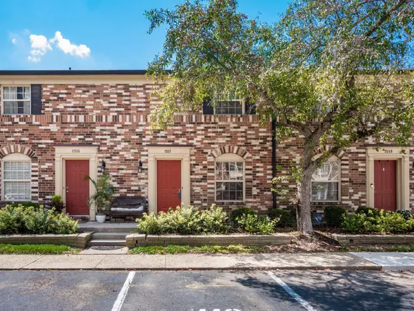 Columbus, OH 43221,2557 Olde Hill Court