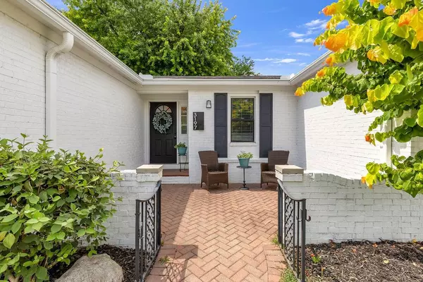 Columbus, OH 43221,3197 Dunlavin Glen Road