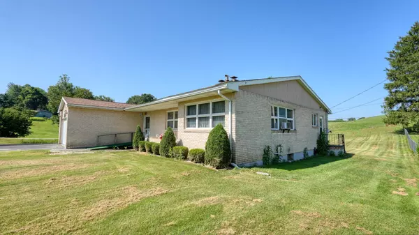 Cambridge, OH 43725,65449 8th Street Road