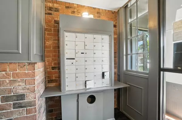 Columbus, OH 43228,4696 Tarryton Court #7-2F