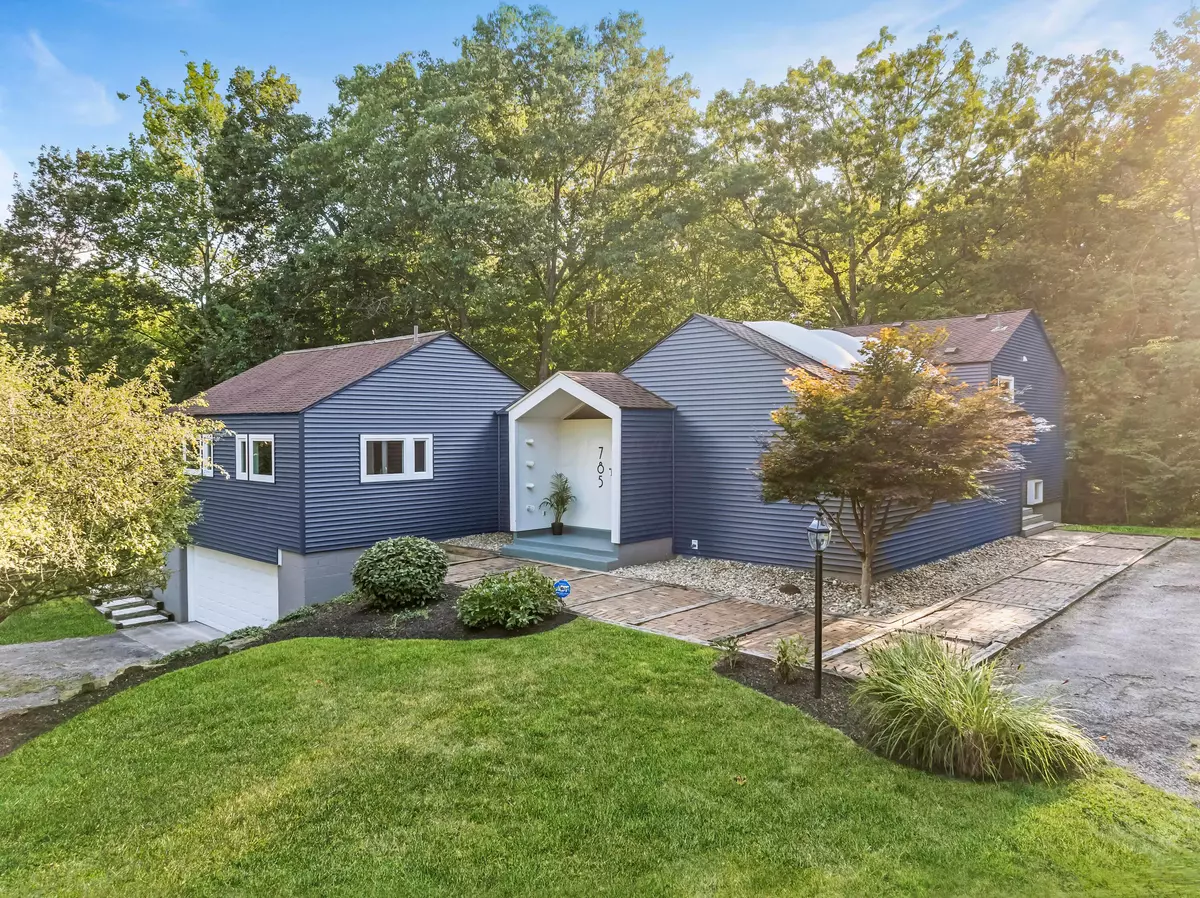 Columbus, OH 43235,785 Old Woods Road