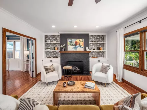 Columbus, OH 43202,126 E Como Avenue