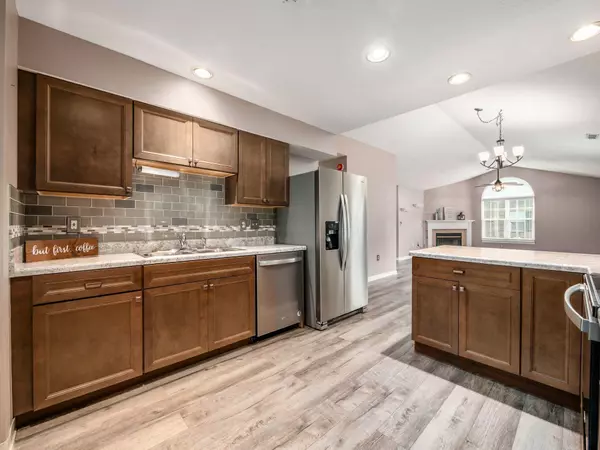 Lewis Center, OH 43035,495 Chardonnay Lane