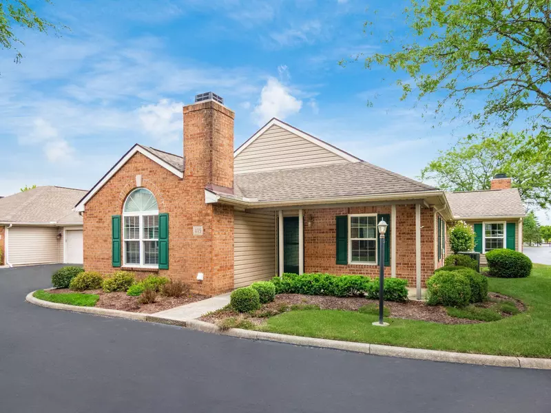 495 Chardonnay Lane, Lewis Center, OH 43035