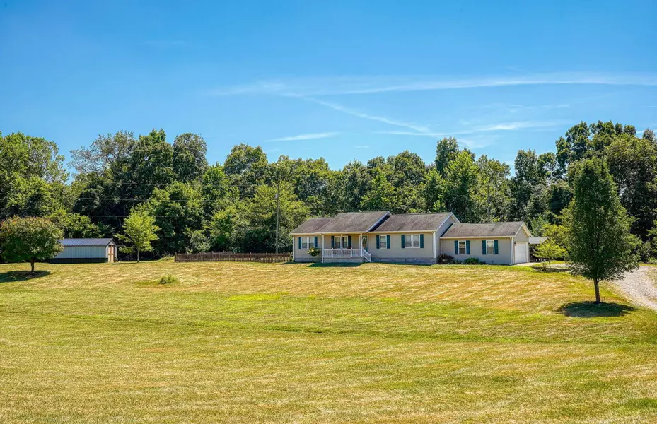 2600 Hickory Grove Road, Oak Hill, OH 45656
