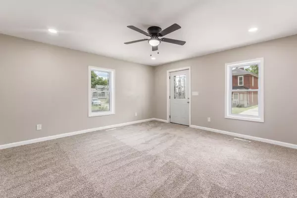 Newark, OH 43055,468 Henderson Avenue