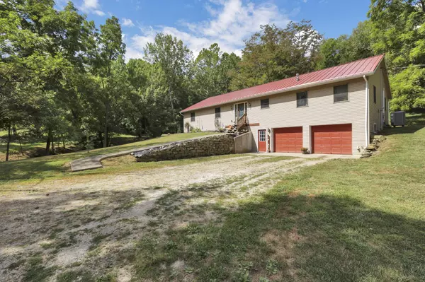 Bainbridge, OH 45612,8997 St Rt 41N