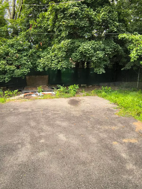 Cleveland, OH 44105,12608 Lenacrave Avenue