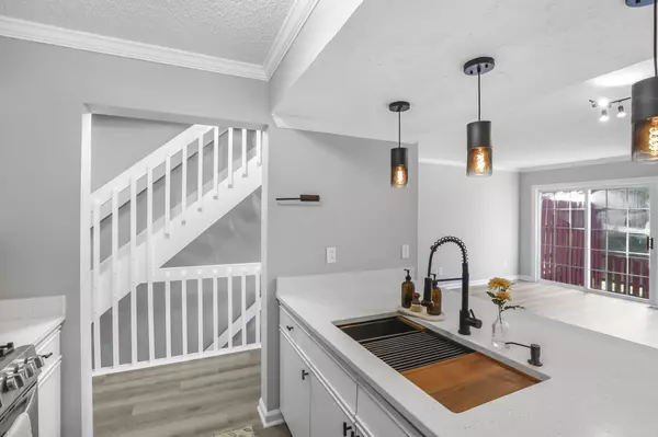 Hilliard, OH 43026,5555 Valencia Park Boulevard #6B