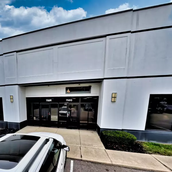 750 Cross Pointe Road #Q, Columbus, OH 43230