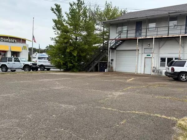 Lancaster, OH 43130,1461 E Main Street