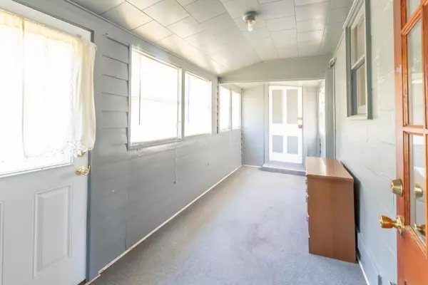 London, OH 43140,227 N Oak Street