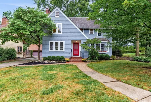 108 W Stafford Avenue,  Worthington,  OH 43085